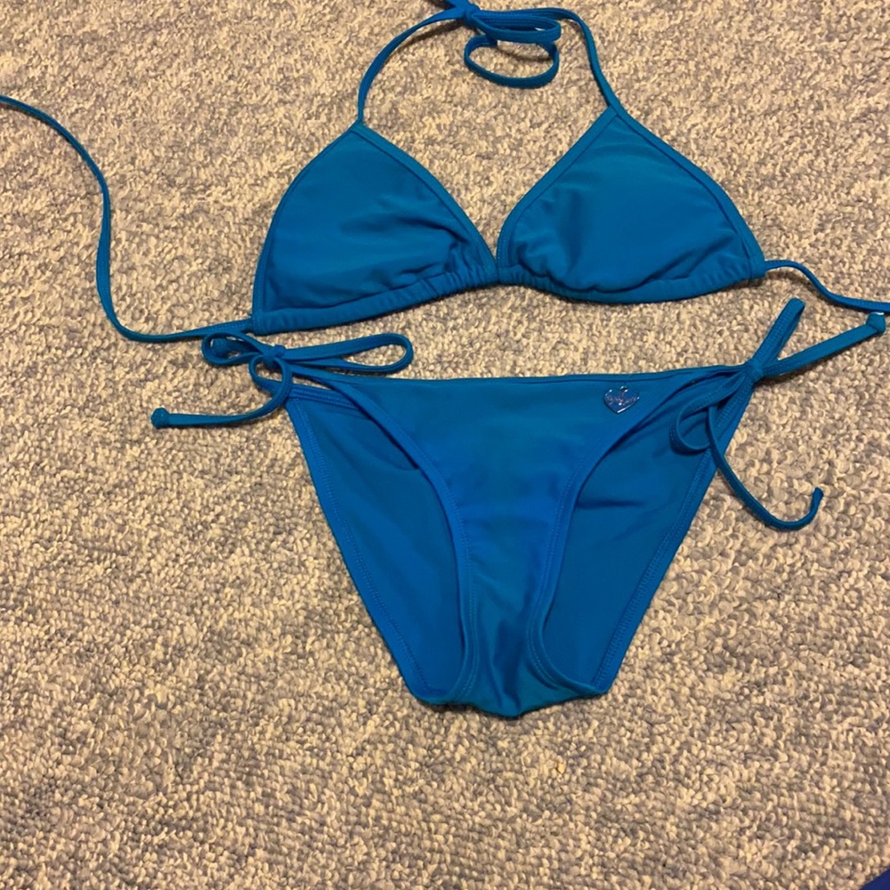 Body glove bathing suit